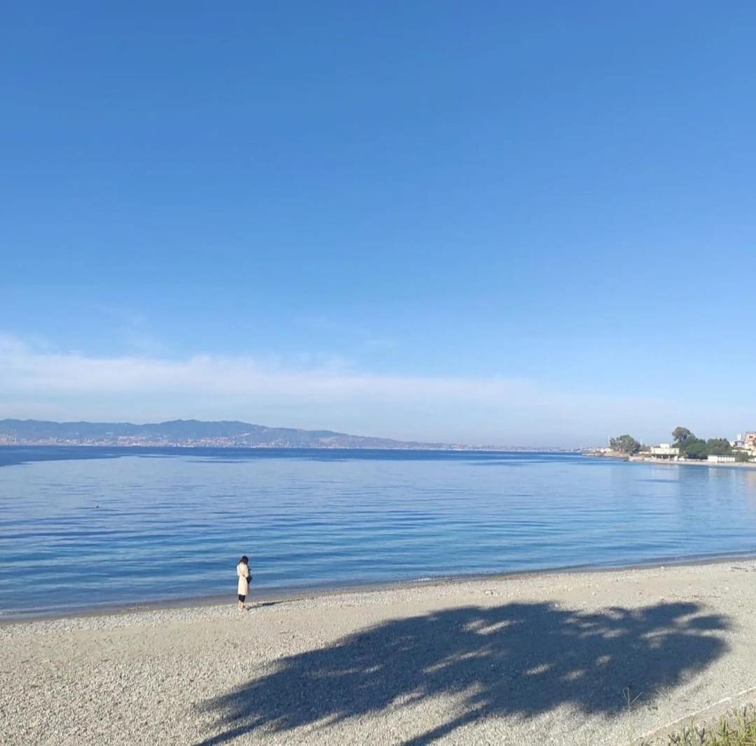 76 Avenue Suites Wi-Fi - Shuttle Reggio di Calabria Bagian luar foto