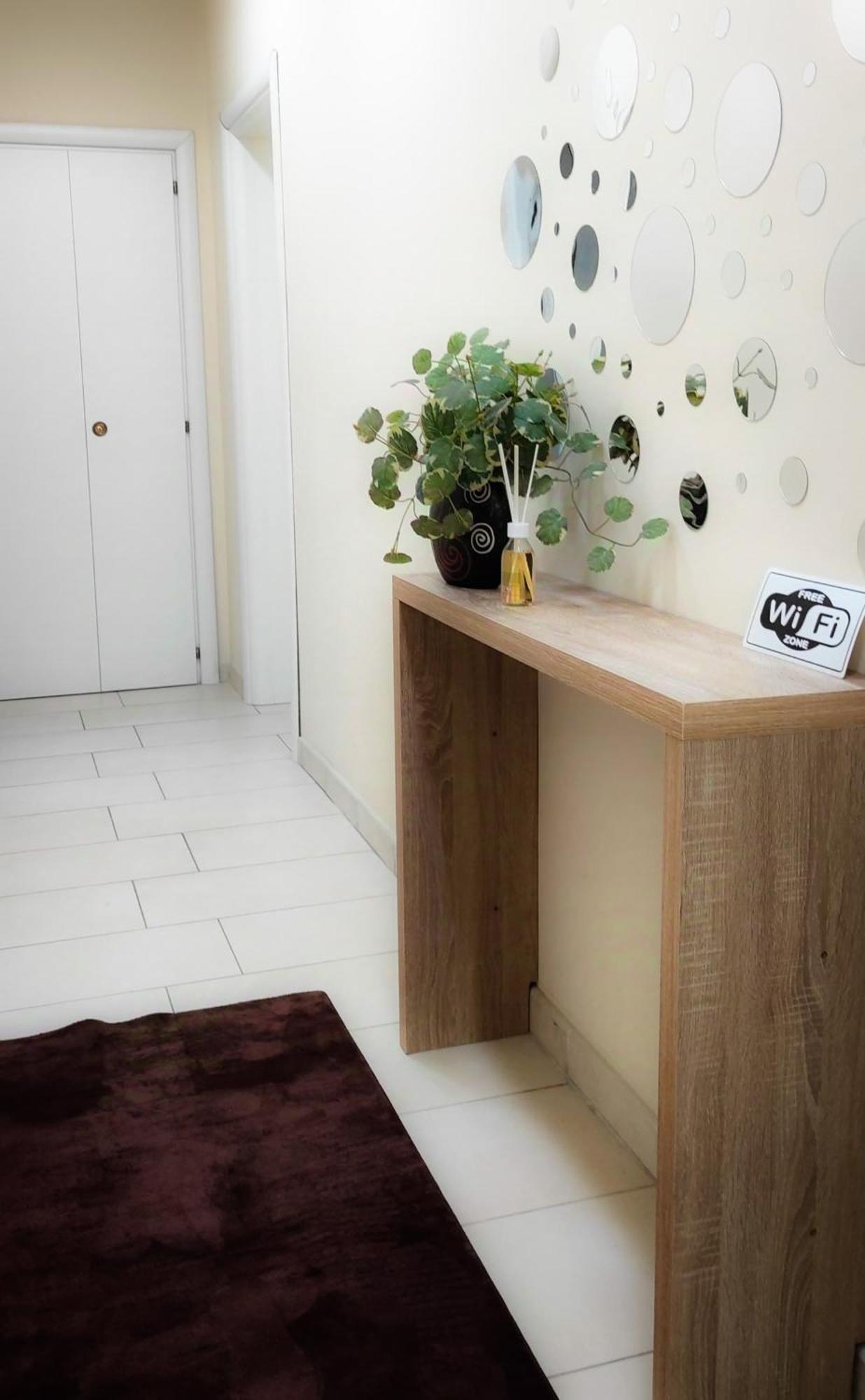 76 Avenue Suites Wi-Fi - Shuttle Reggio di Calabria Bagian luar foto