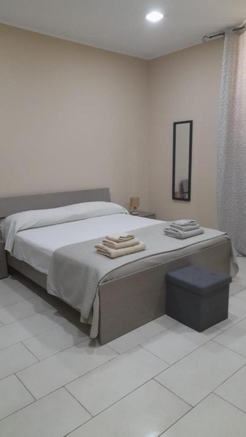 76 Avenue Suites Wi-Fi - Shuttle Reggio di Calabria Bagian luar foto